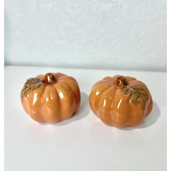 Set of 2 Orange Pumpkins Harvest Ceramic Fall Theme Decor 3" x 3" NEW - Picture 2 of 5